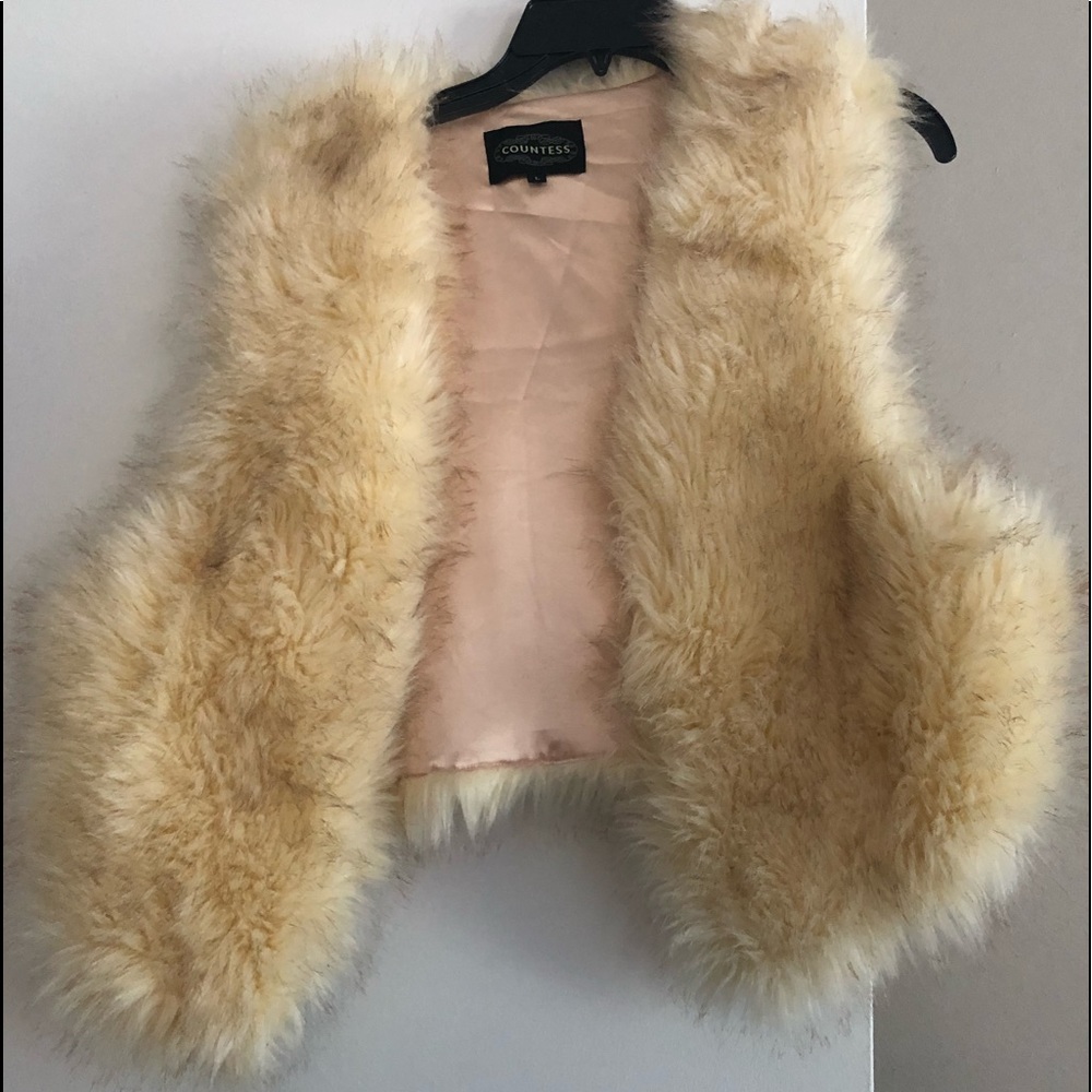 Countess fur vest size large